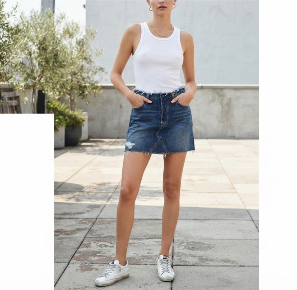 Joe's Jeans Bella High Rise Skirt Classic Denim Mini Cut Raw Hem Distressed 32